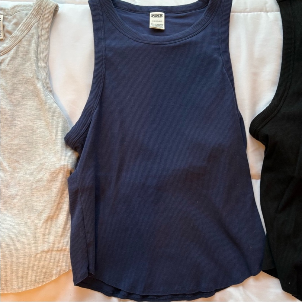 Bundle of 5 high neck VS PINK tanks - Picture 6 of 6